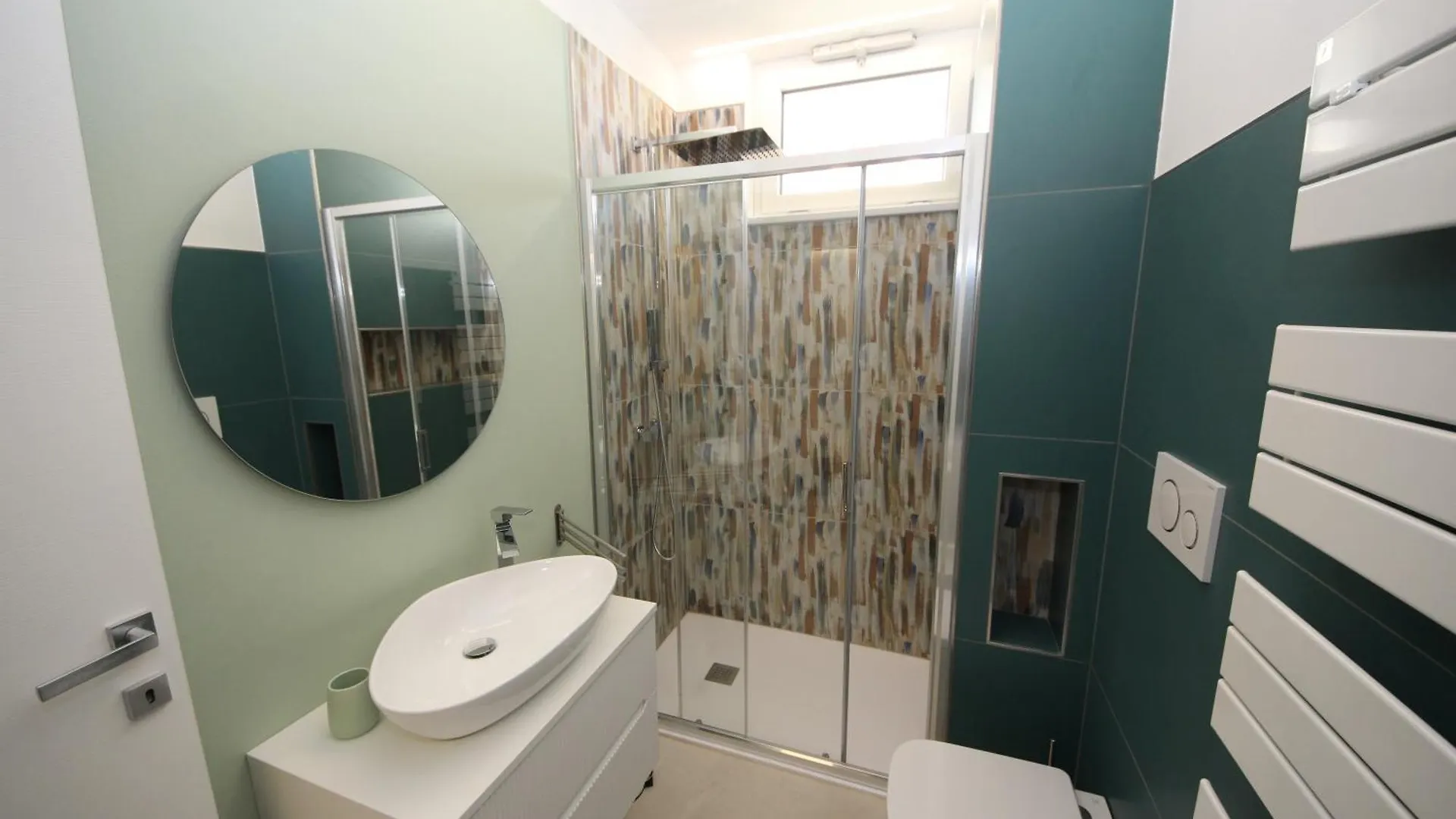 Apartment Fully Renovated Flat For 5 In Rosolina Mare