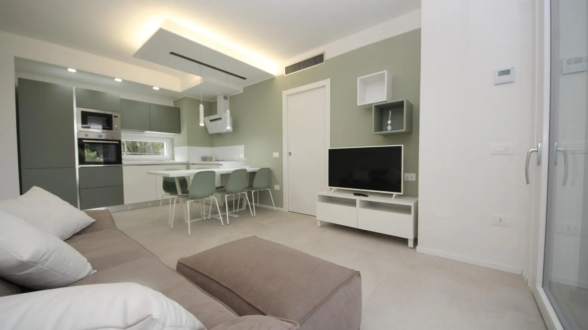Fully Renovated Flat For 5 In Rosolina Mare Apartment